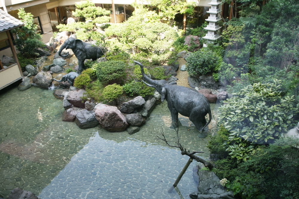 Hotel Awara Onsen Hot Spring Koubou Gurabaatei Exterior foto