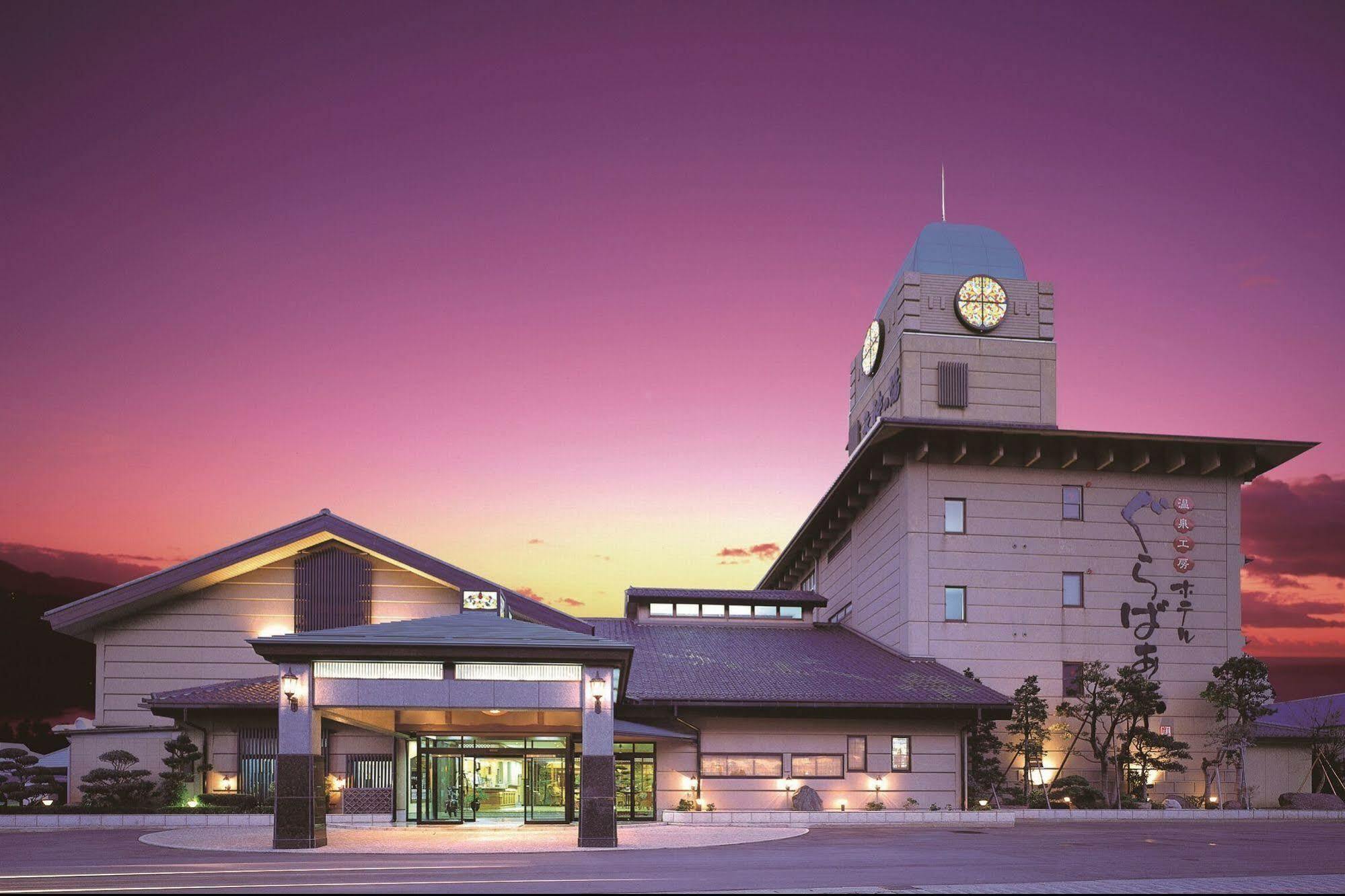 Hotel Awara Onsen Hot Spring Koubou Gurabaatei Exterior foto