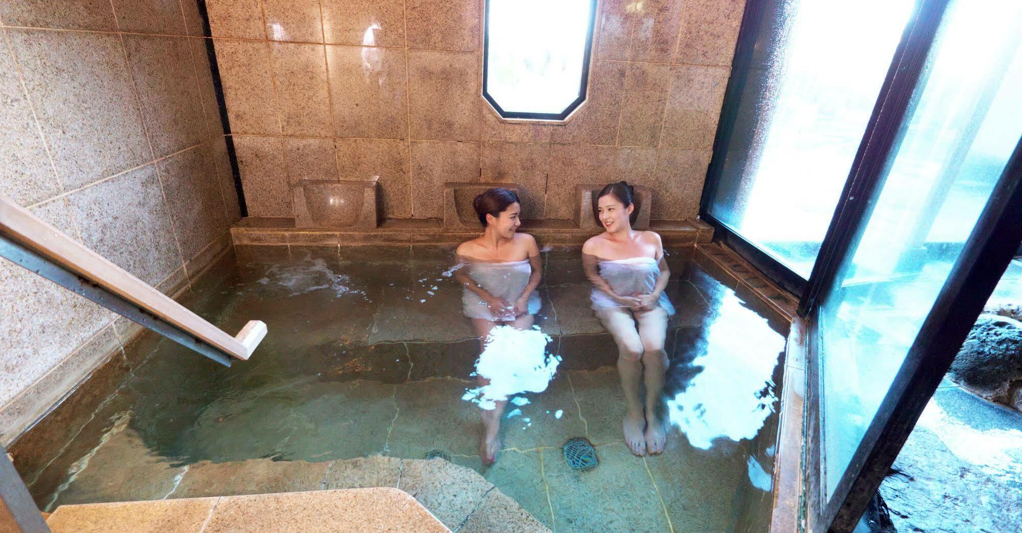 Hotel Awara Onsen Hot Spring Koubou Gurabaatei Exterior foto
